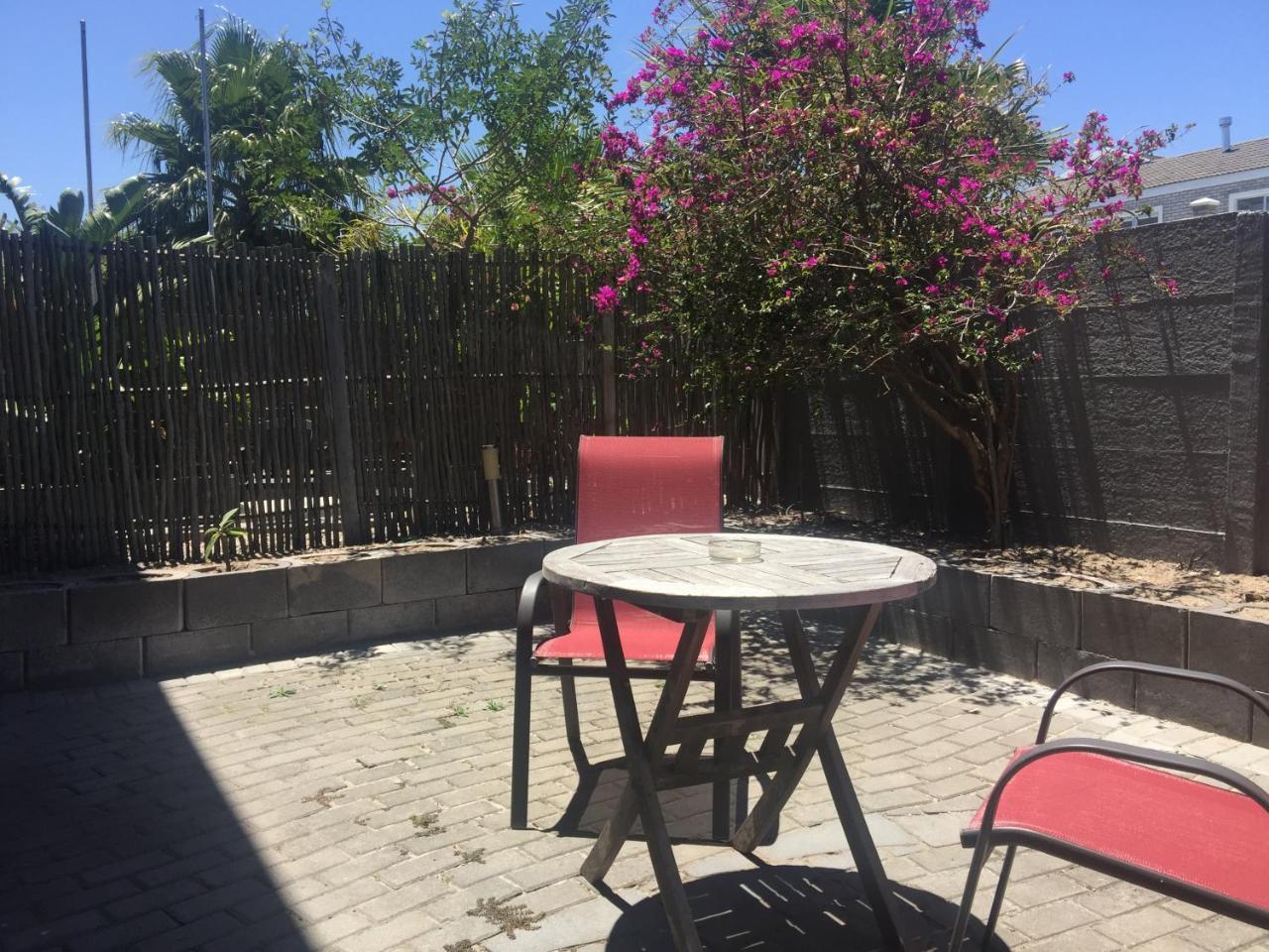 Capetown 4U Guesthouse Bloubergstrand Ngoại thất bức ảnh